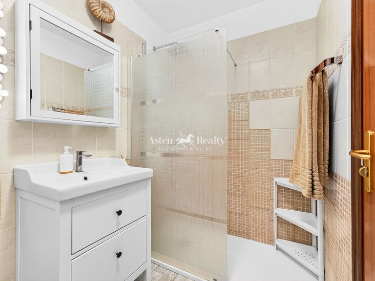 Town House for Sale in Las Chafiras, Tenerife 11