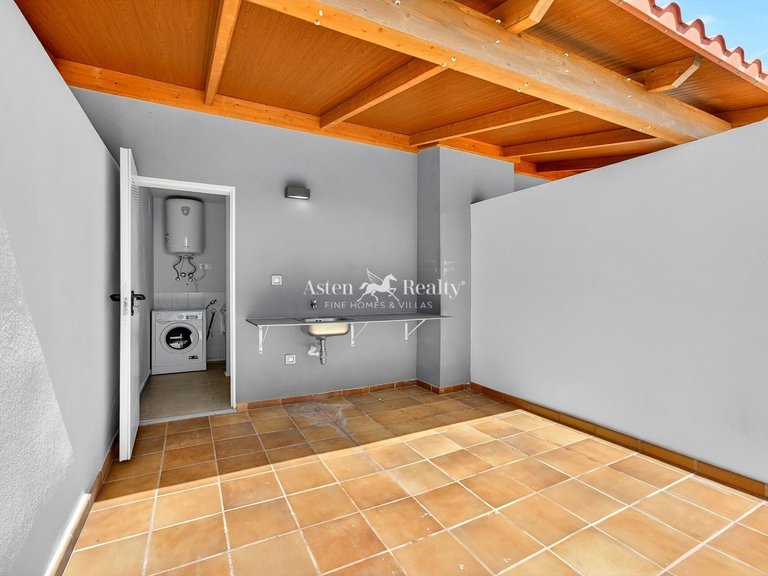 Town House for Sale in Cabo Blanco, Tenerife 3