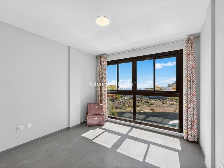 Town House for Sale in Cabo Blanco, Tenerife 15