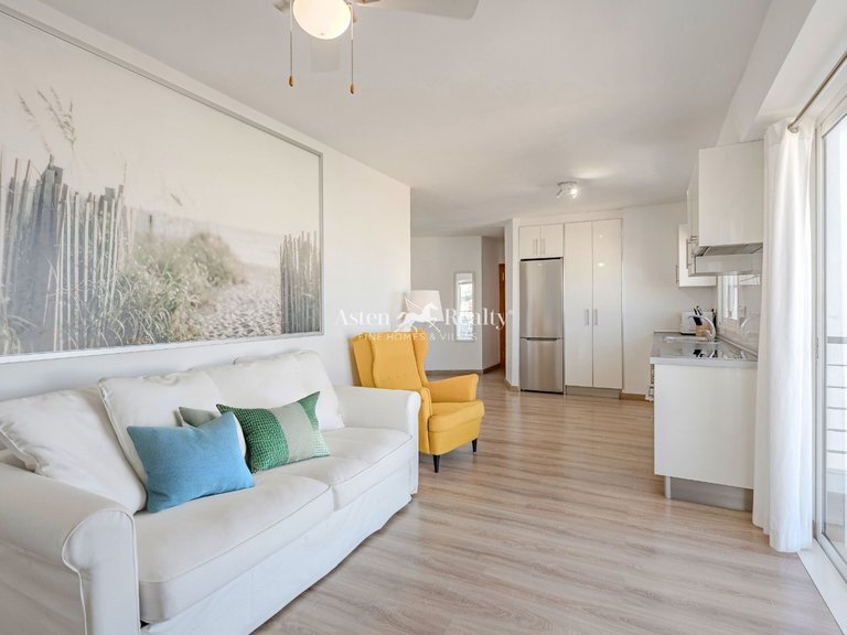 Apartment for Sale in Playa De Los Cristianos, Tenerife 3