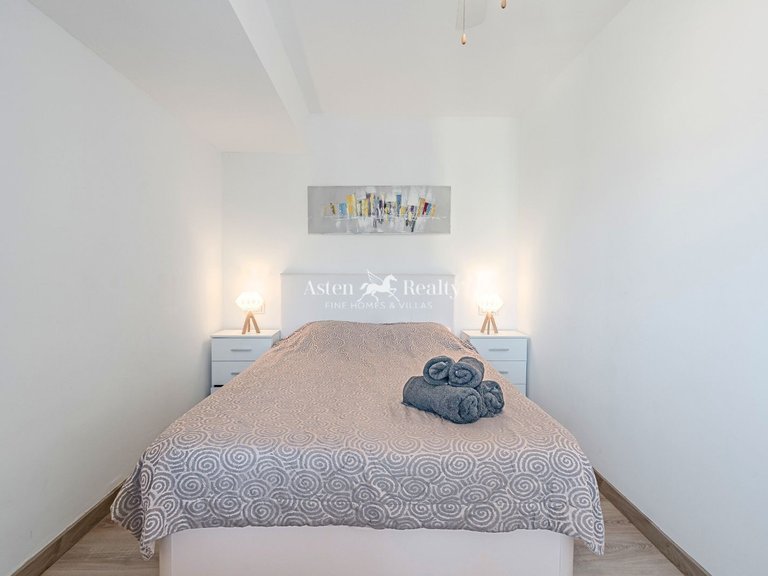 Apartment for Sale in Playa De Los Cristianos, Tenerife 10