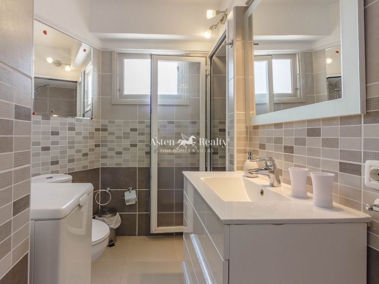 Apartment for Sale in Playa De Los Cristianos, Tenerife 13