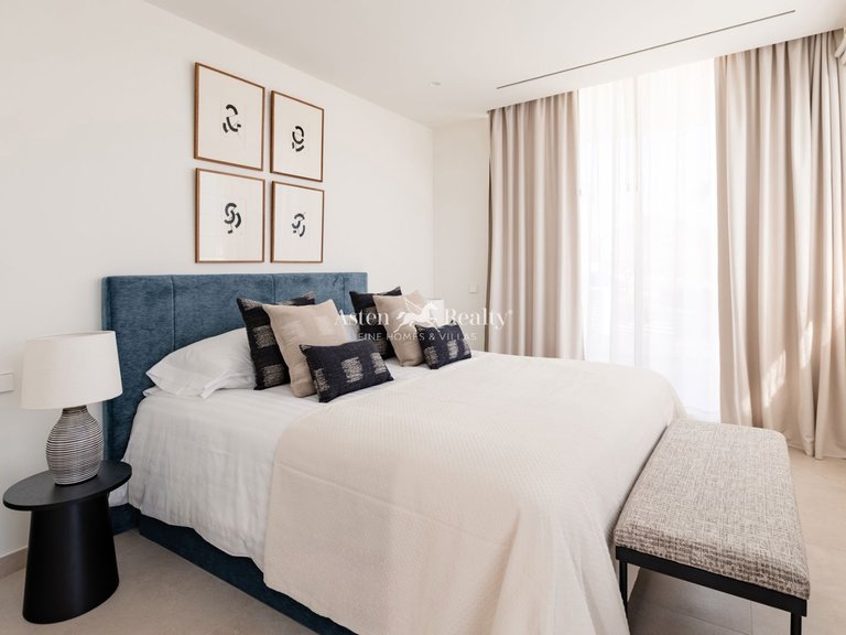 Villa for Sale in San Eugenio Alto, Tenerife 16