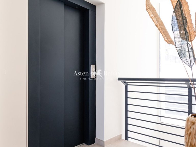 Villa for Sale in San Eugenio Alto, Tenerife 29