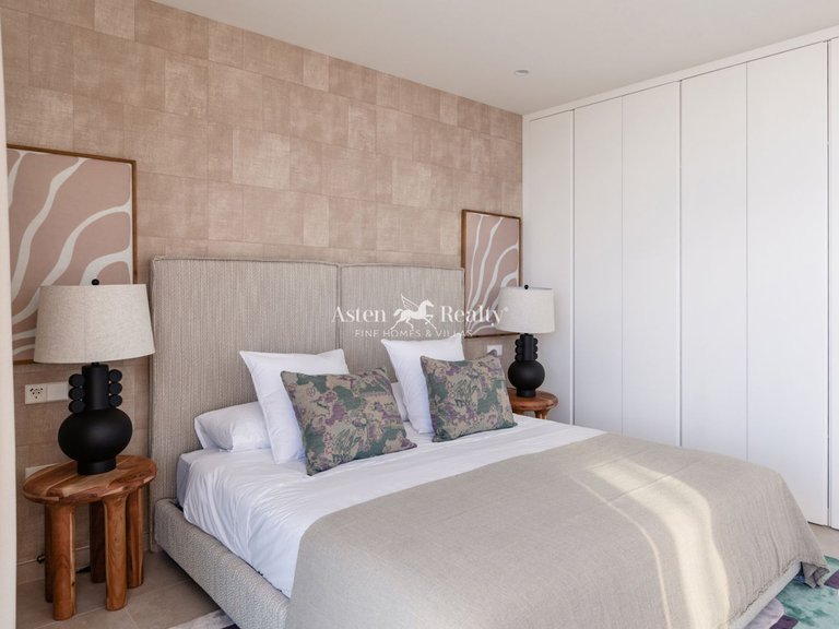 Villa for Sale in San Eugenio Alto, Tenerife 18