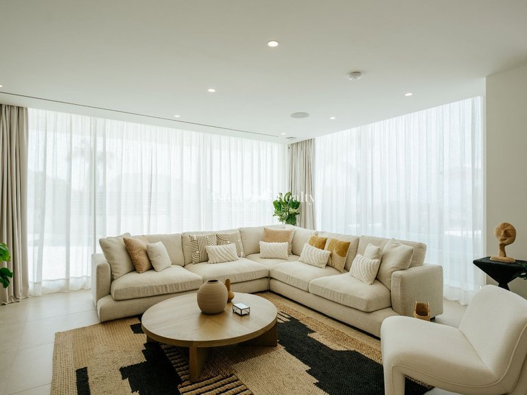 Villa for Sale in San Eugenio Alto, Tenerife 10