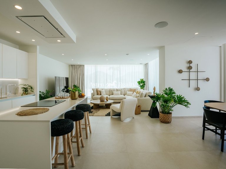 Villa for Sale in San Eugenio Alto, Tenerife 12