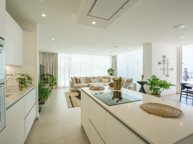 Villa for Sale in San Eugenio Alto, Tenerife 13