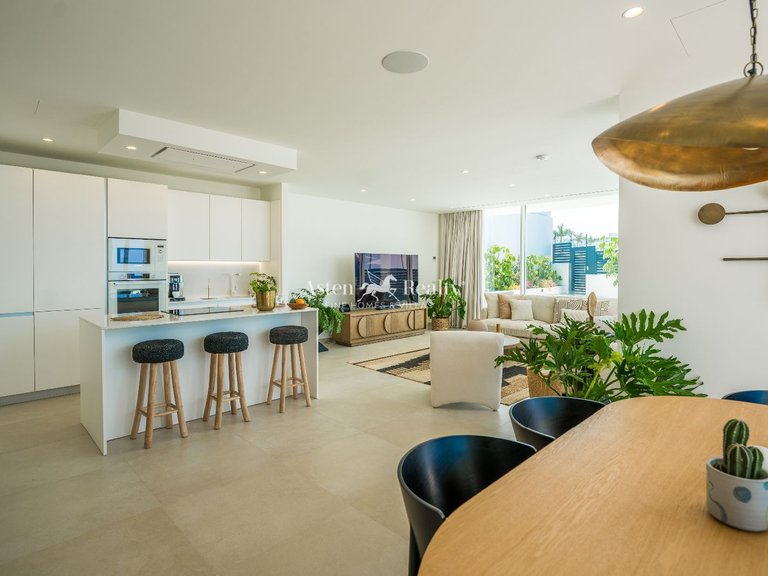 Villa for Sale in San Eugenio Alto, Tenerife 11