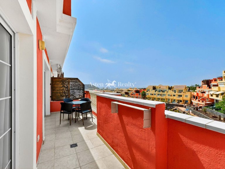 Apartment for Sale in Playa De Las Américas, Tenerife 3