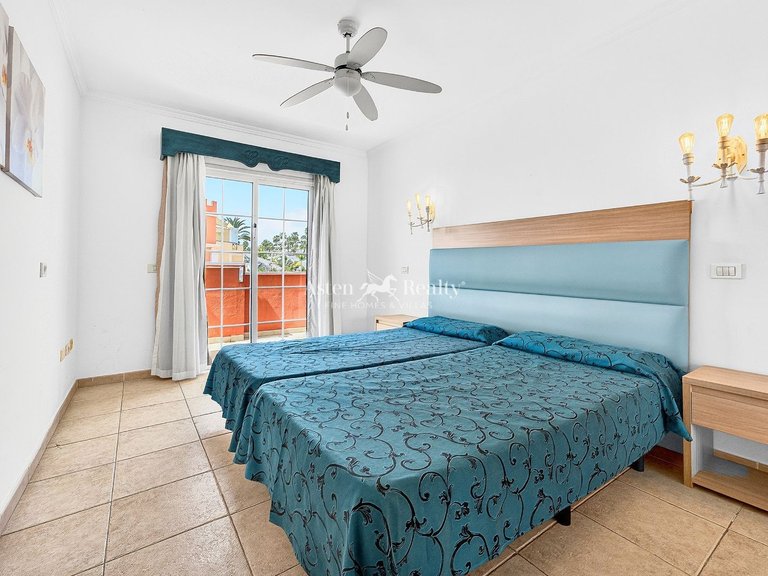 Apartment for Sale in Playa De Las Américas, Tenerife 9
