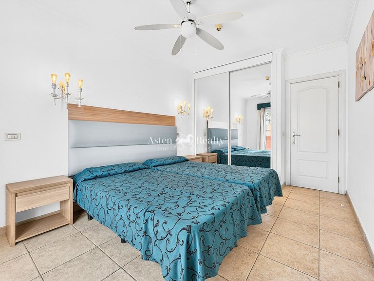 Apartment for Sale in Playa De Las Américas, Tenerife 10