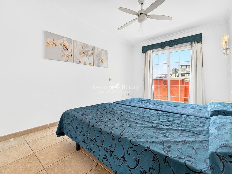 Apartment for Sale in Playa De Las Américas, Tenerife 11