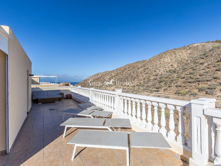Penthouse for Sale in Palm-mar, Tenerife 1