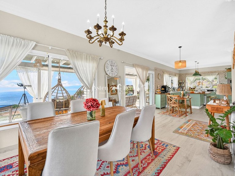 Villa for Sale in Guia De Isora, Tenerife 11