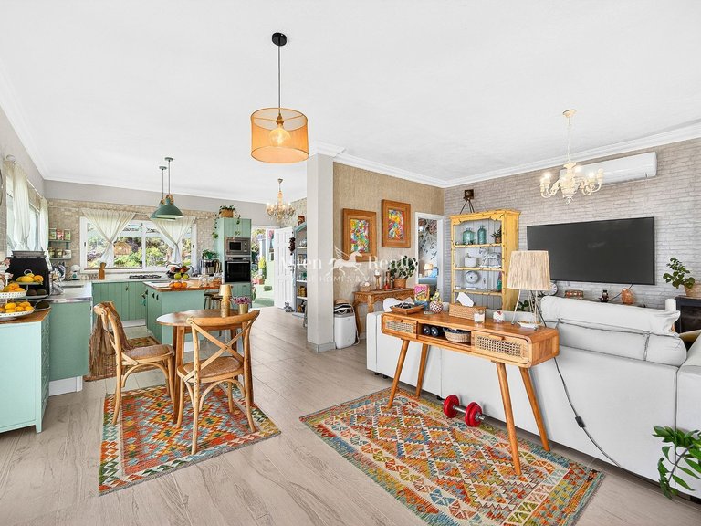 Villa for Sale in Guia De Isora, Tenerife 12