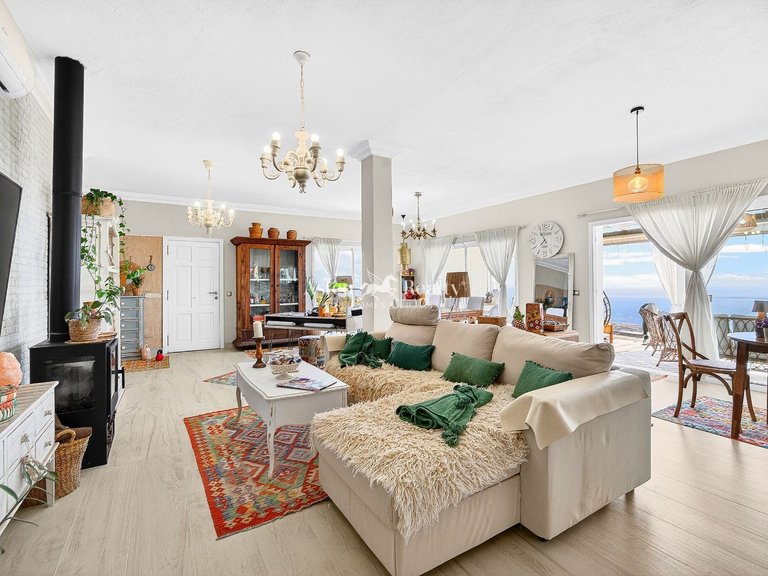 Villa for Sale in Guia De Isora, Tenerife 14