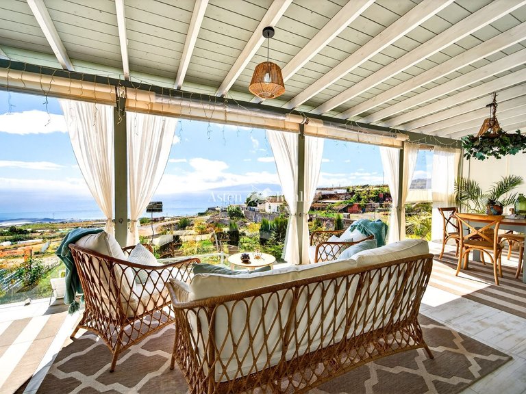 Villa for Sale in Guia De Isora, Tenerife 23
