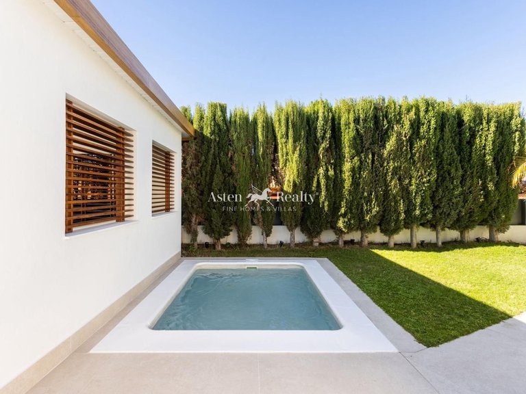 Villa for Sale in La Caleta, Tenerife 11