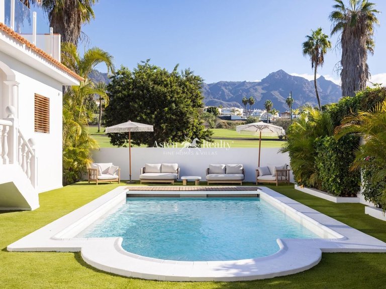 Villa for Sale in La Caleta, Tenerife 6