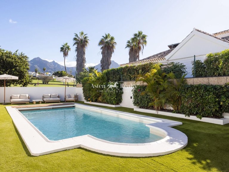 Villa for Sale in La Caleta, Tenerife 9