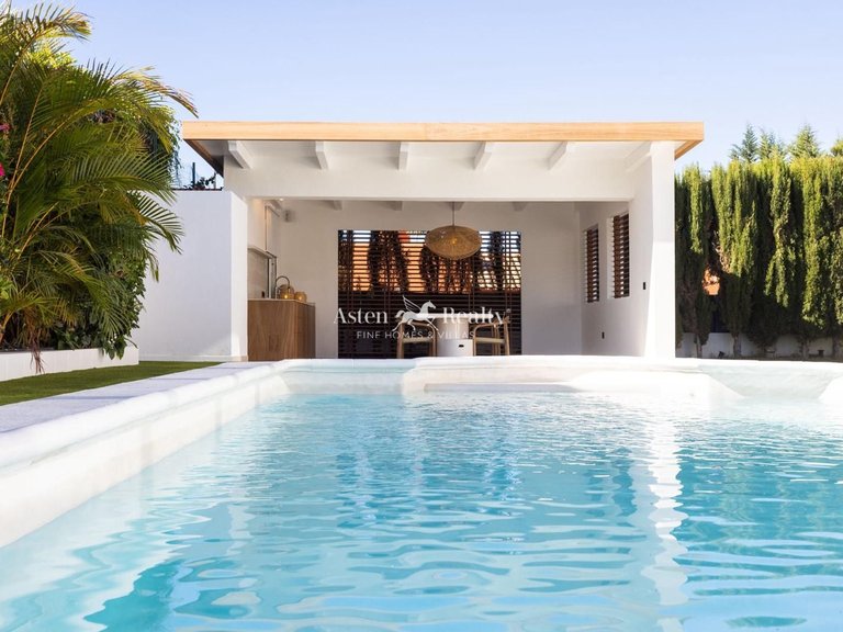 Villa for Sale in La Caleta, Tenerife 7