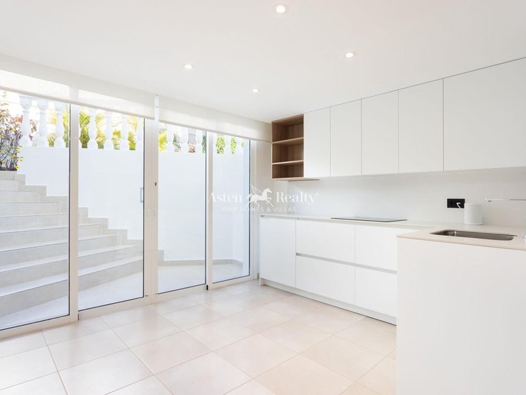 Villa for Sale in La Caleta, Tenerife 36