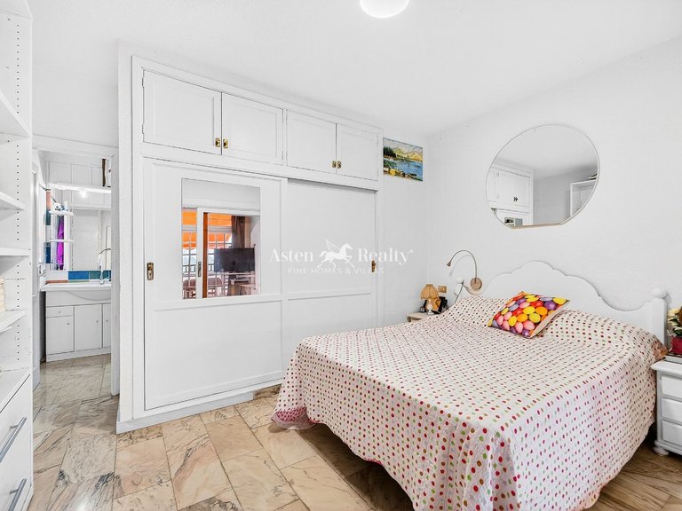 Apartment for Sale in San Eugenio Alto, Tenerife 11