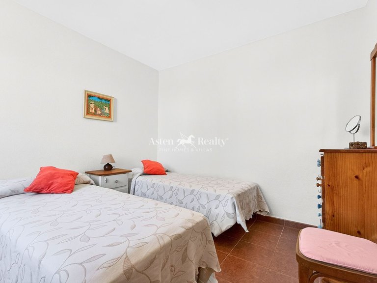 Apartment for Sale in Playa De Las Américas, Tenerife 8