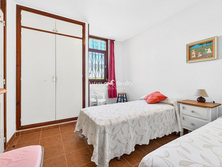Apartment for Sale in Playa De Las Américas, Tenerife 10
