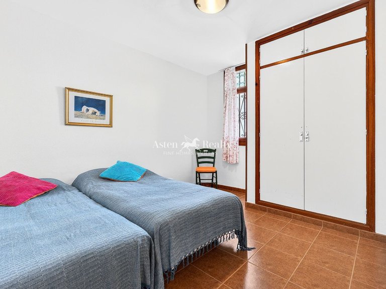 Apartment for Sale in Playa De Las Américas, Tenerife 11