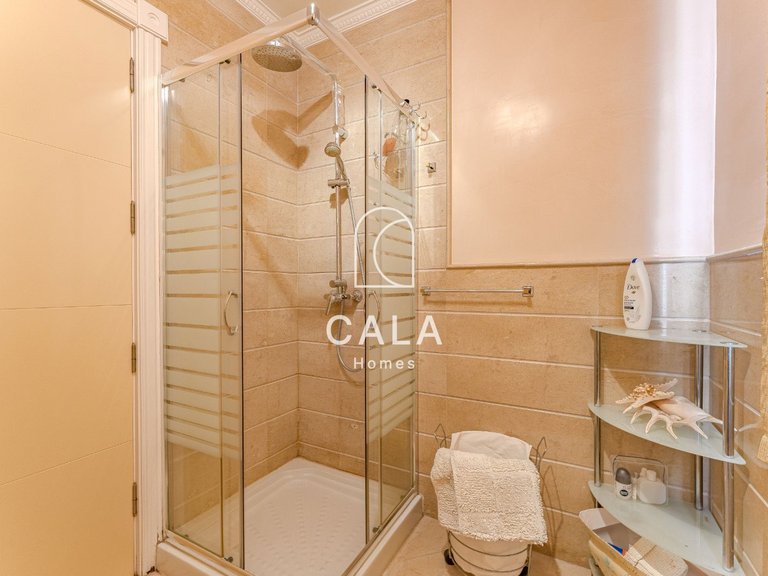 Villa for Sale in La Caleta, Tenerife 11