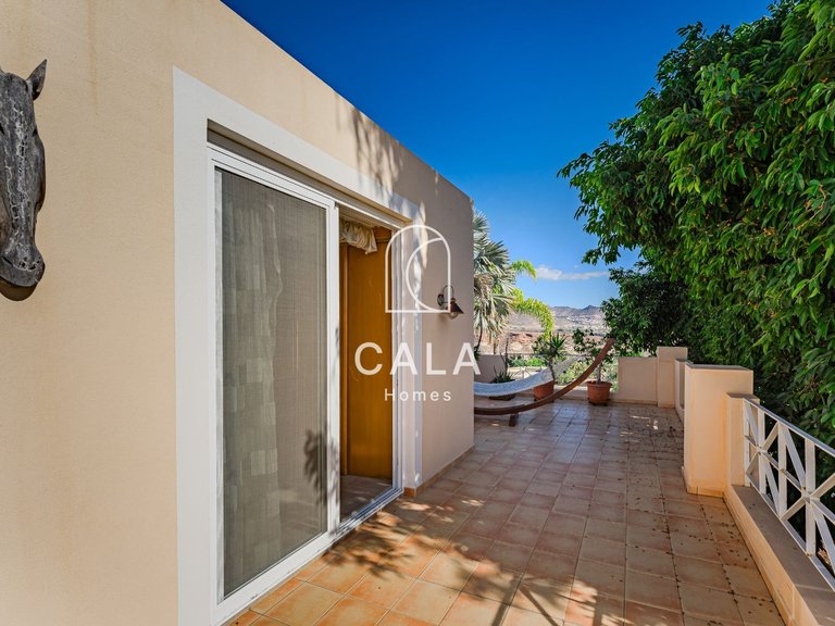Villa for Sale in La Caleta, Tenerife 19