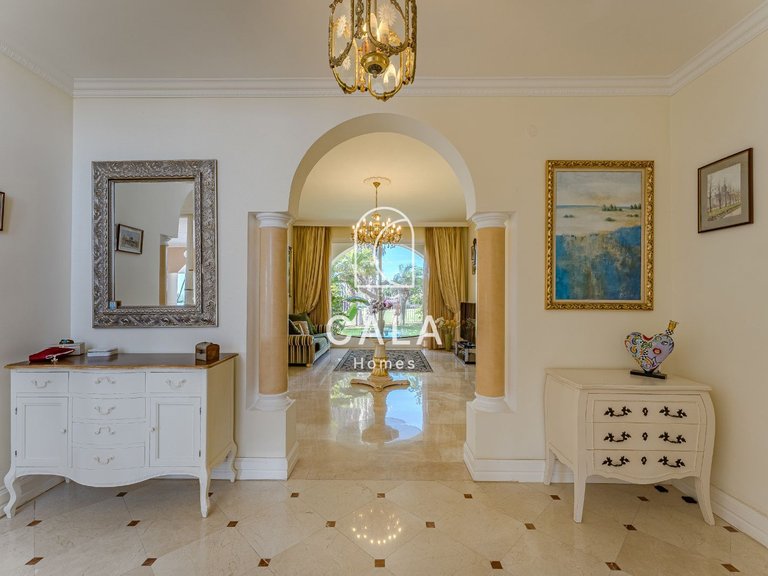 Villa for Sale in La Caleta, Tenerife 25