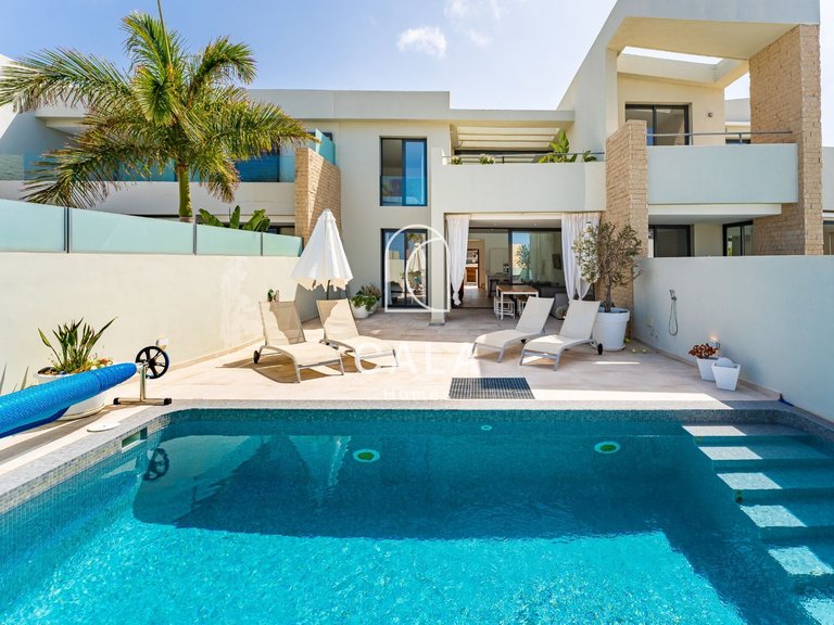Villa for Sale in La Caleta, Tenerife 1