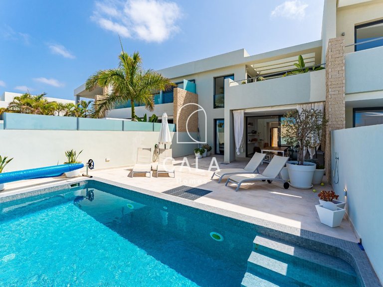 Villa for Sale in La Caleta, Tenerife 3