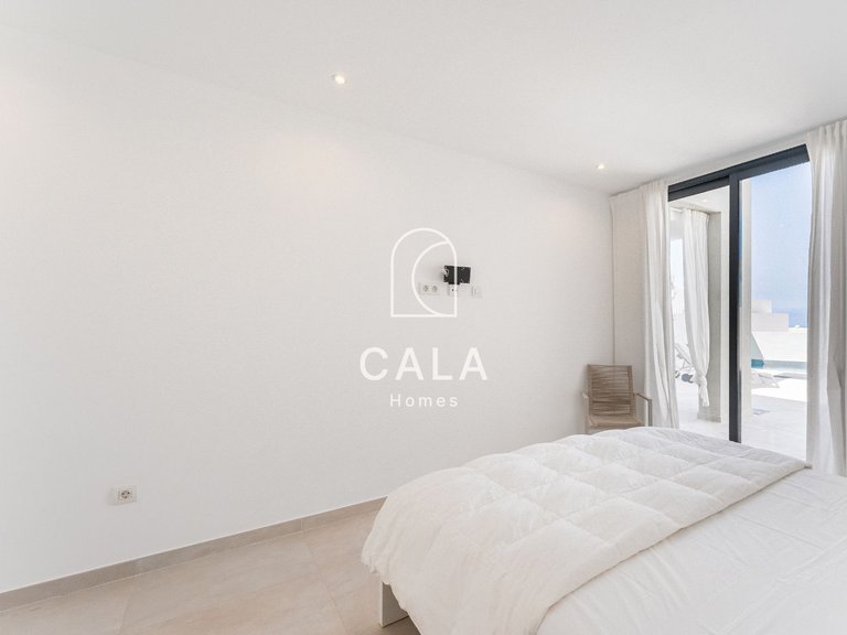 Villa for Sale in La Caleta, Tenerife 15
