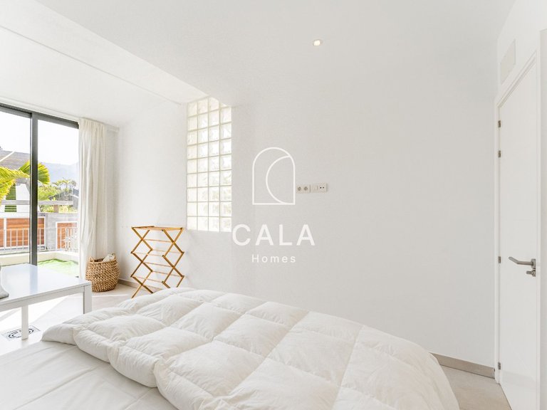 Villa for Sale in La Caleta, Tenerife 19