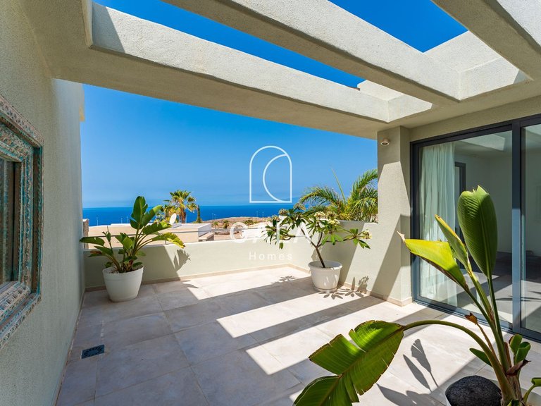 Villa for Sale in La Caleta, Tenerife 37