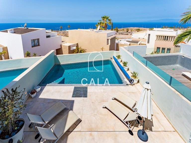 Villa for Sale in La Caleta, Tenerife 40