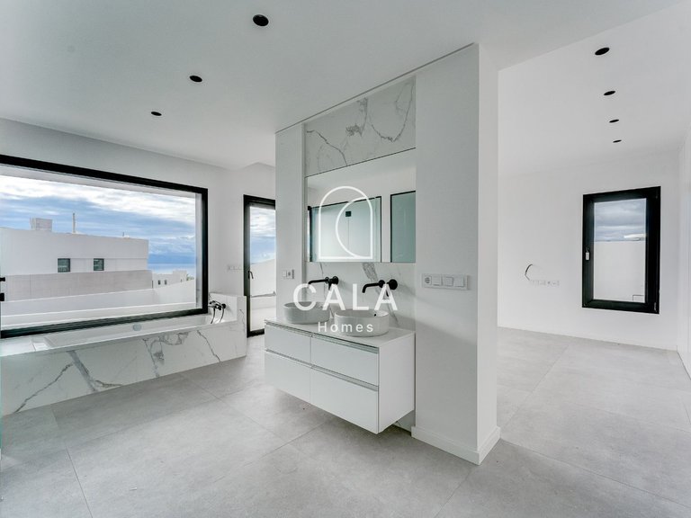 Villa for Sale in Abama, Tenerife 12