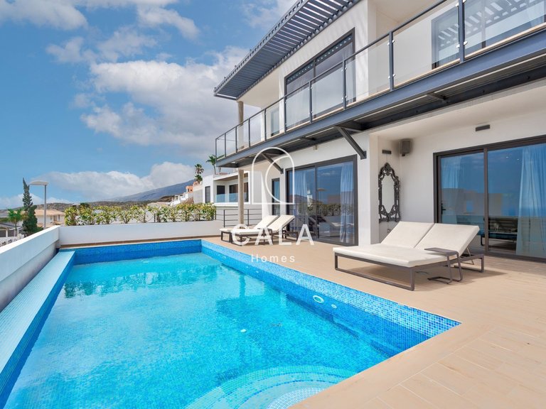 Villa for Sale in Costa Adeje, Tenerife 4