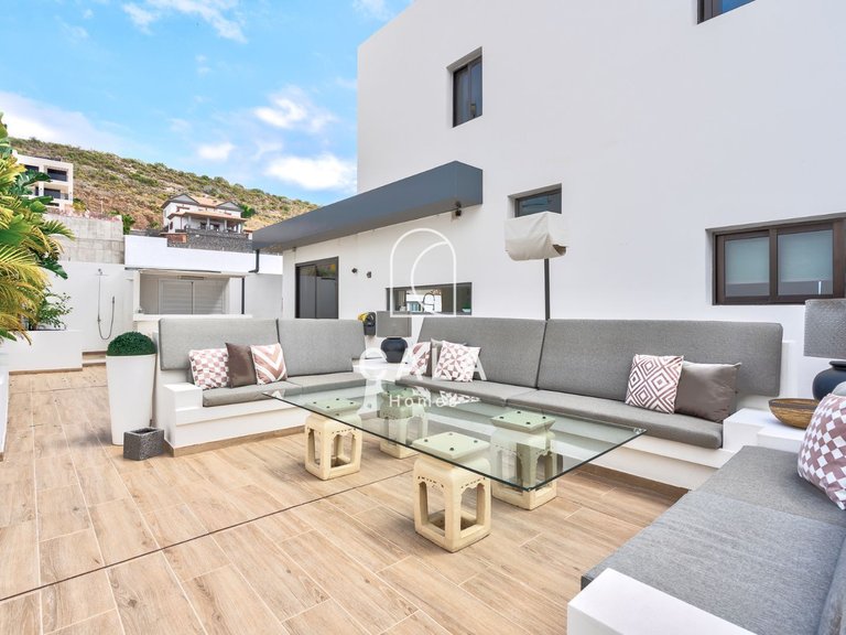 Villa for Sale in Costa Adeje, Tenerife 10