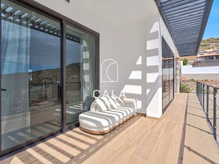 Villa for Sale in Costa Adeje, Tenerife 12