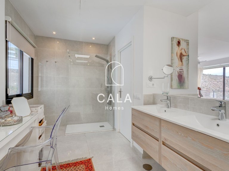 Villa for Sale in Costa Adeje, Tenerife 17