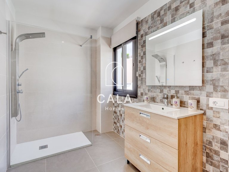 Villa for Sale in Costa Adeje, Tenerife 24