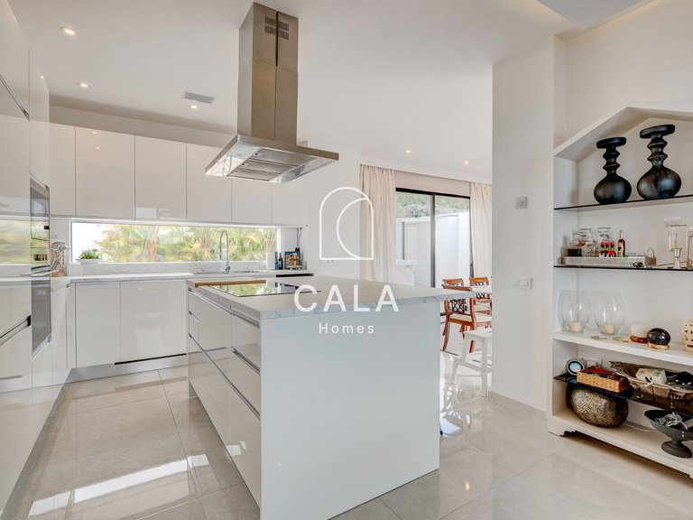 Villa for Sale in Costa Adeje, Tenerife 33