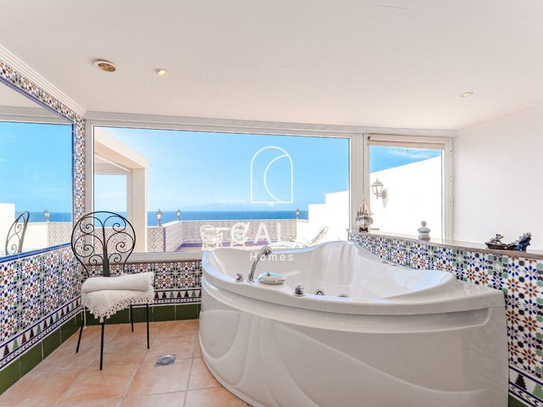 Penthouse for Sale in Callao Salvaje, Tenerife 17