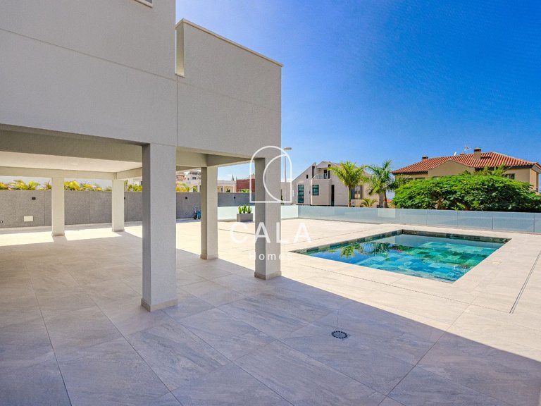 Villa for Sale in Costa Adeje, Tenerife 3