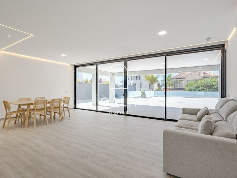 Villa for Sale in Costa Adeje, Tenerife 8